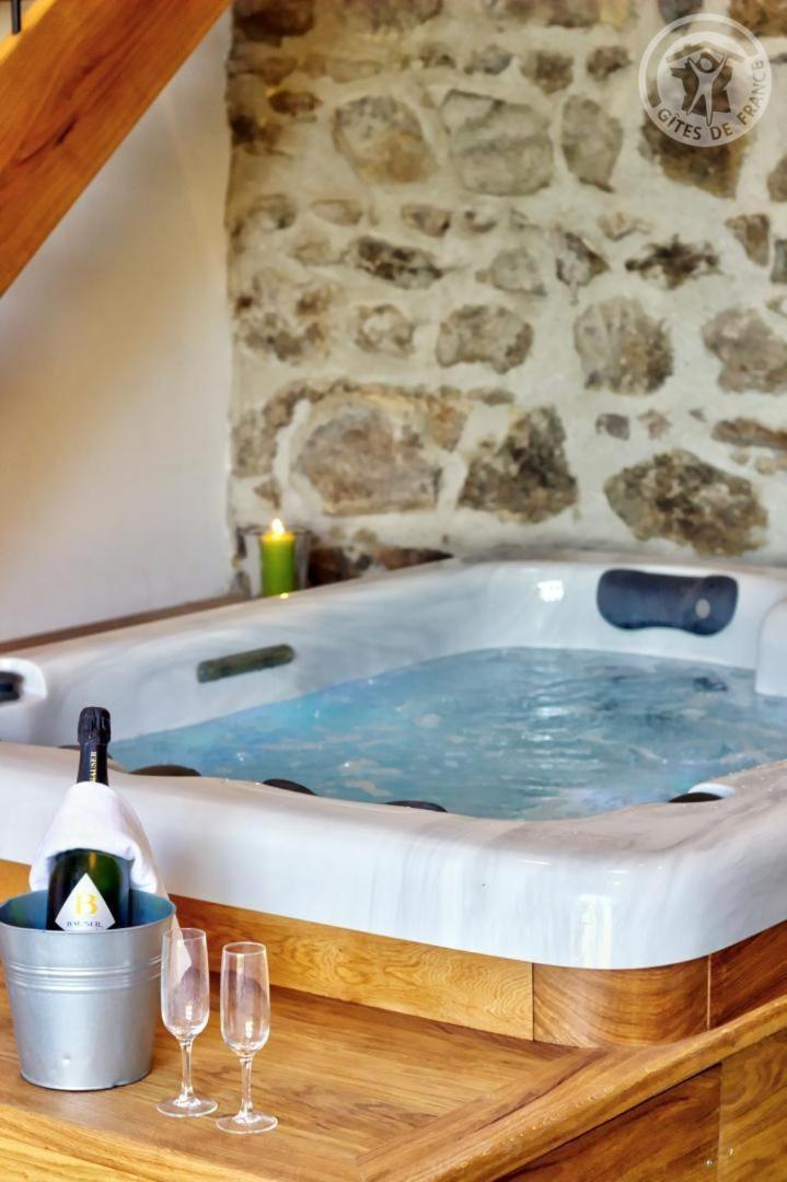 Bed and Breakfast La Ferme Des Galoches Villemontais Exteriér fotografie